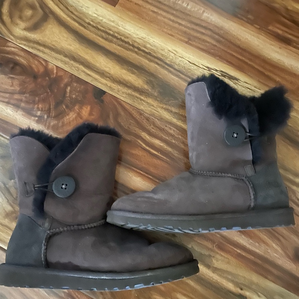 Ugg Brown Boots hardly worn